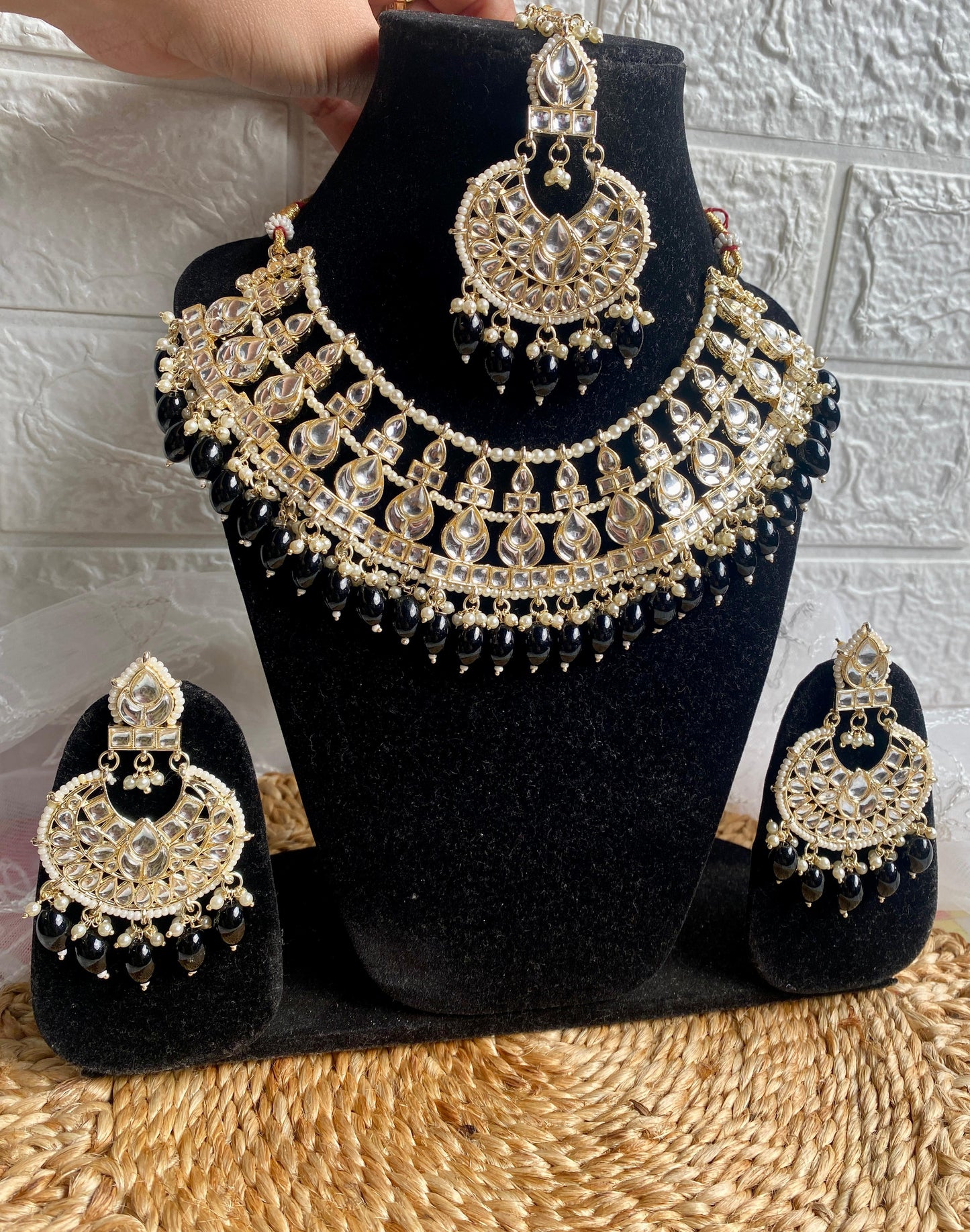 Sabnam Choker Set