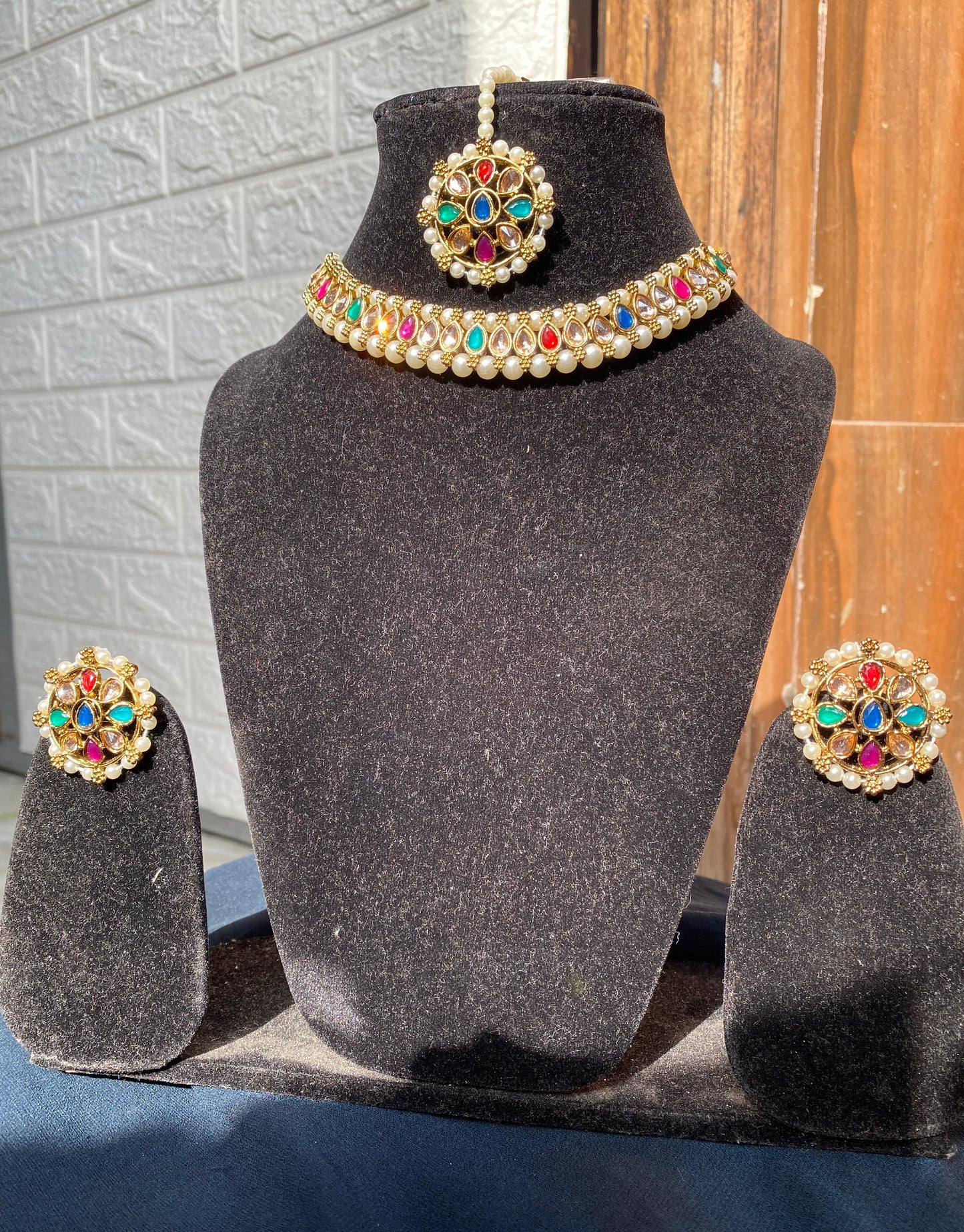 Pearl kundan choker set with tikka