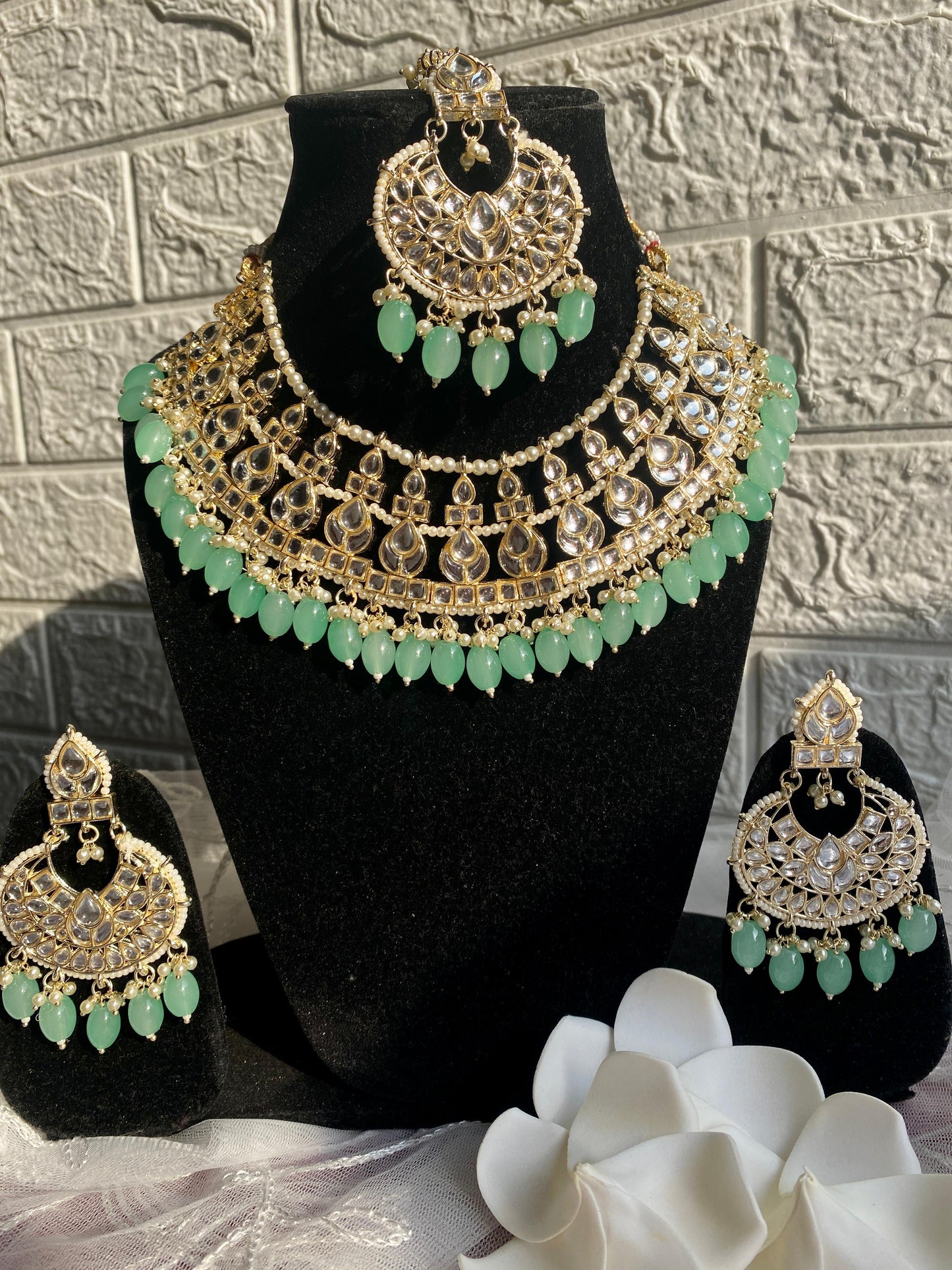 Sabnam Choker Set