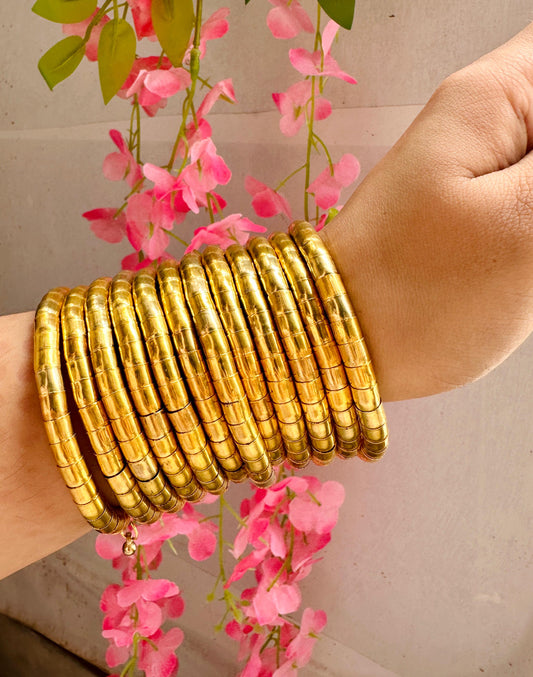 Metal spiral wrap style bangles