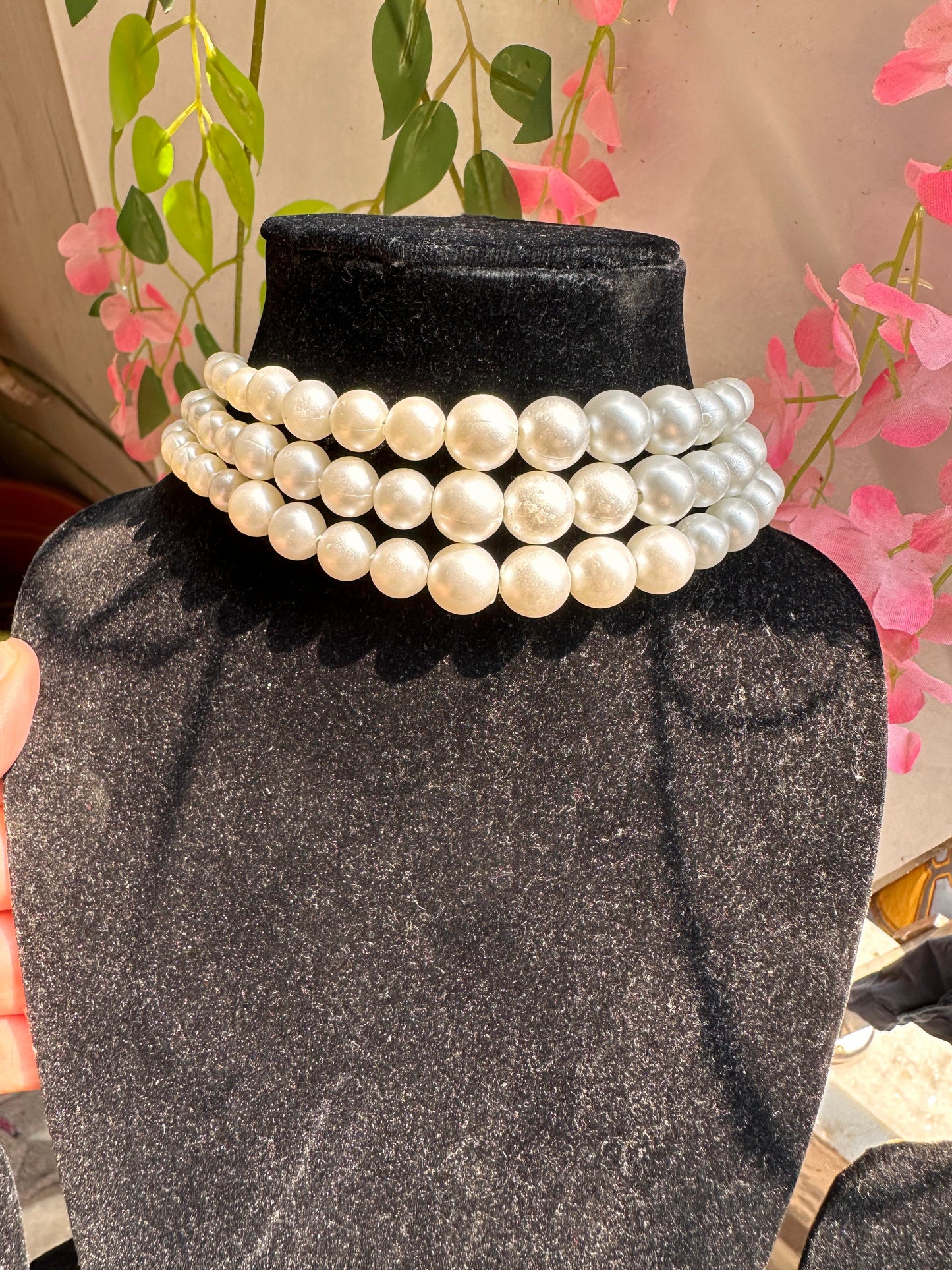 3 line pearl choker