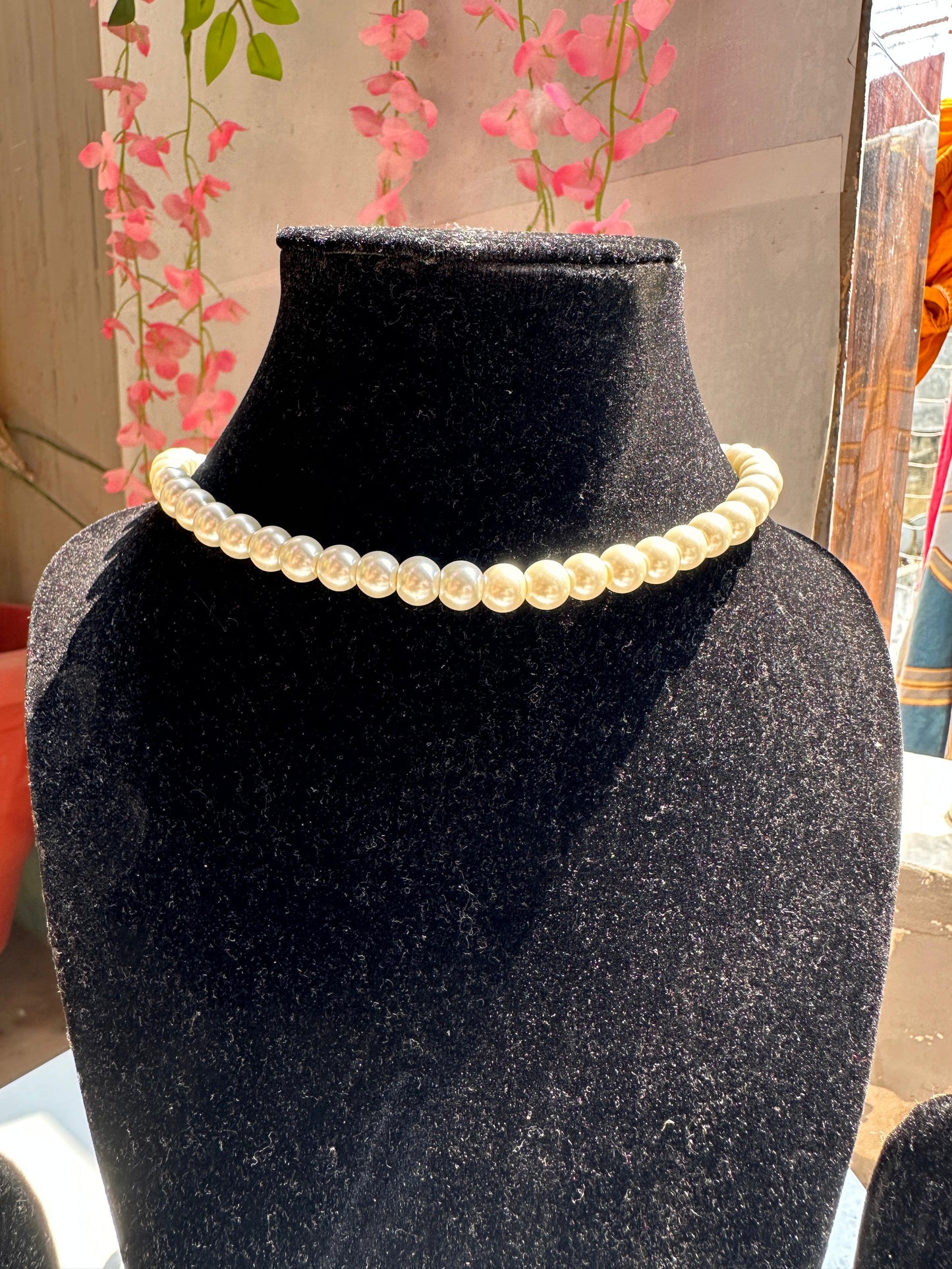 SIngle line pearl choker