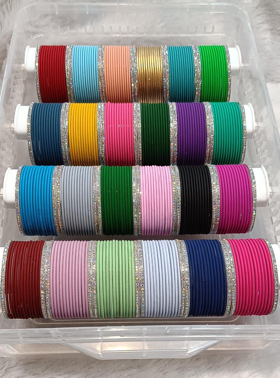 Plain Metal Bangles with plastic roll box