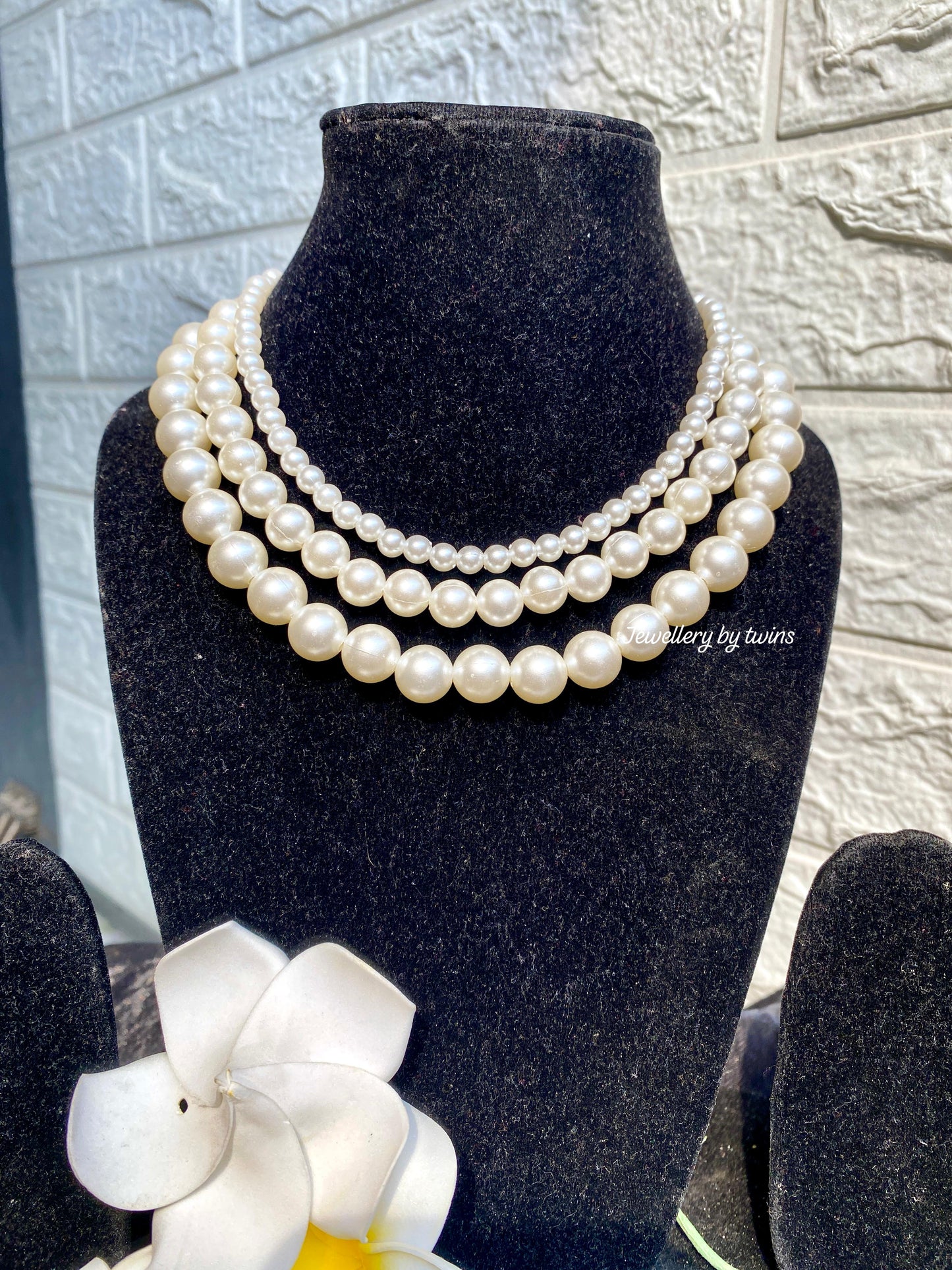 Designer pearl necklace