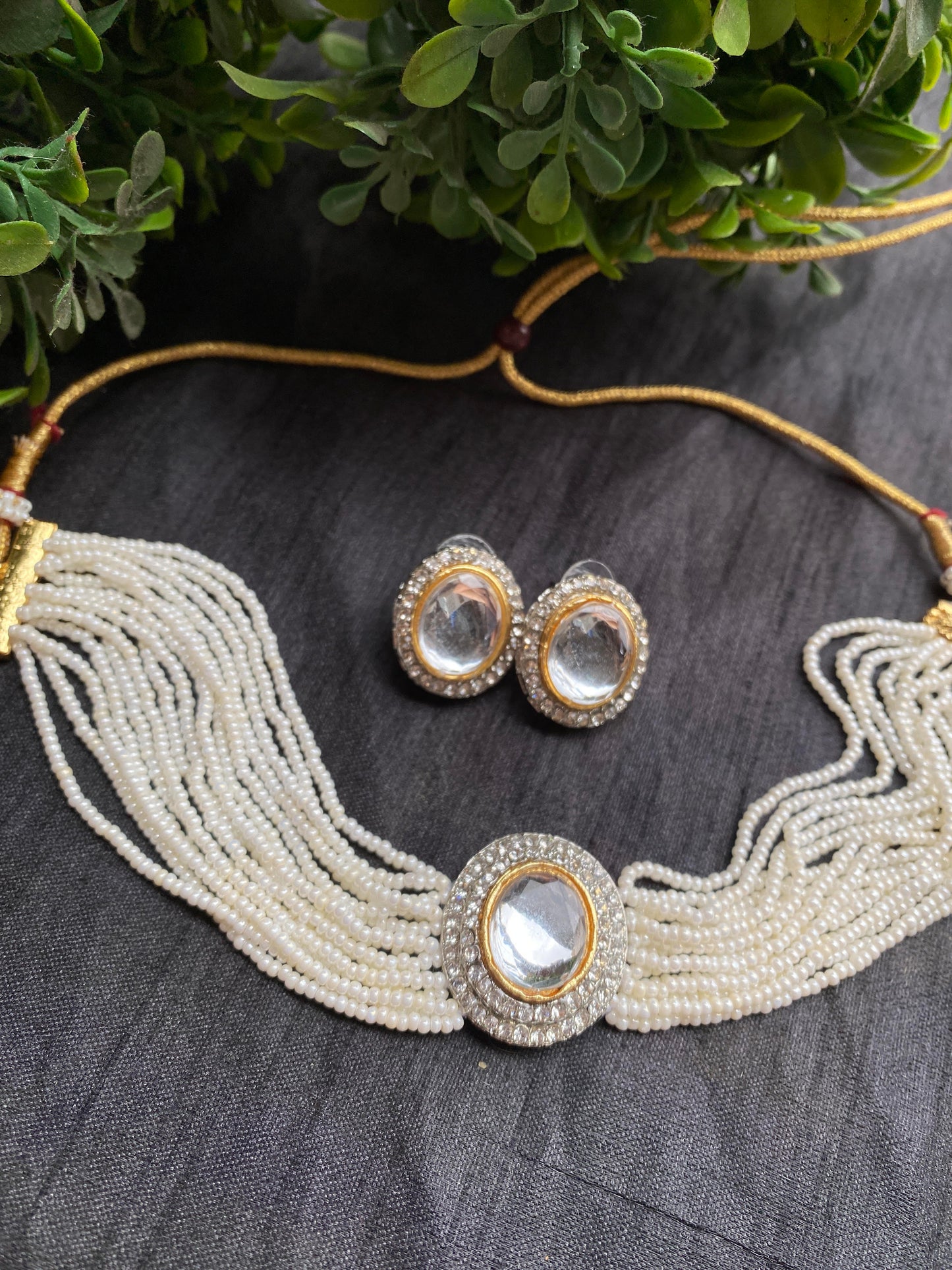 Heena khan pearl choker set