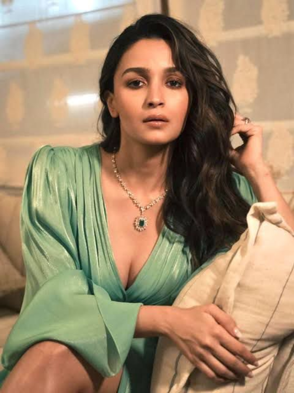 JBT Alia Bhatt American Diamond Necklace Set