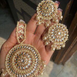 JBT Kundan punjabi tikka with studs