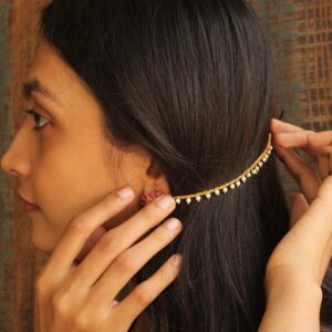 JBT Single Line Pearl Earchain